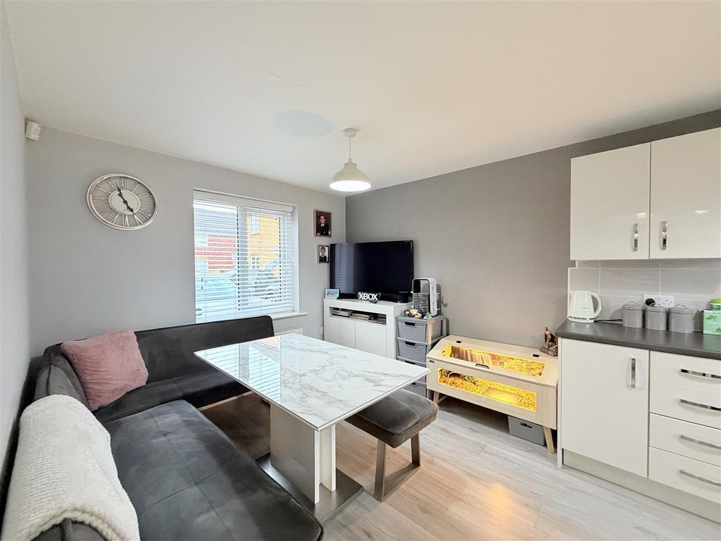 Additional image 4 of 4 bed detached house for saleBaron Avenue, Ashton-Under-Lyne OL6