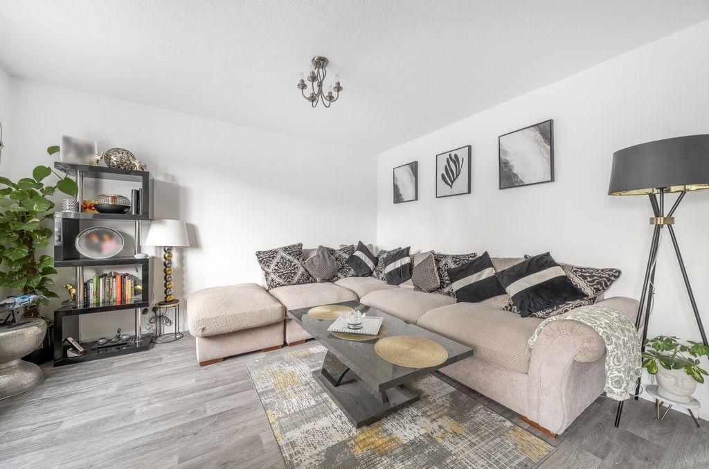 Additional image 15 of 3 bed end terrace house for saleWoking, Surrey GU21