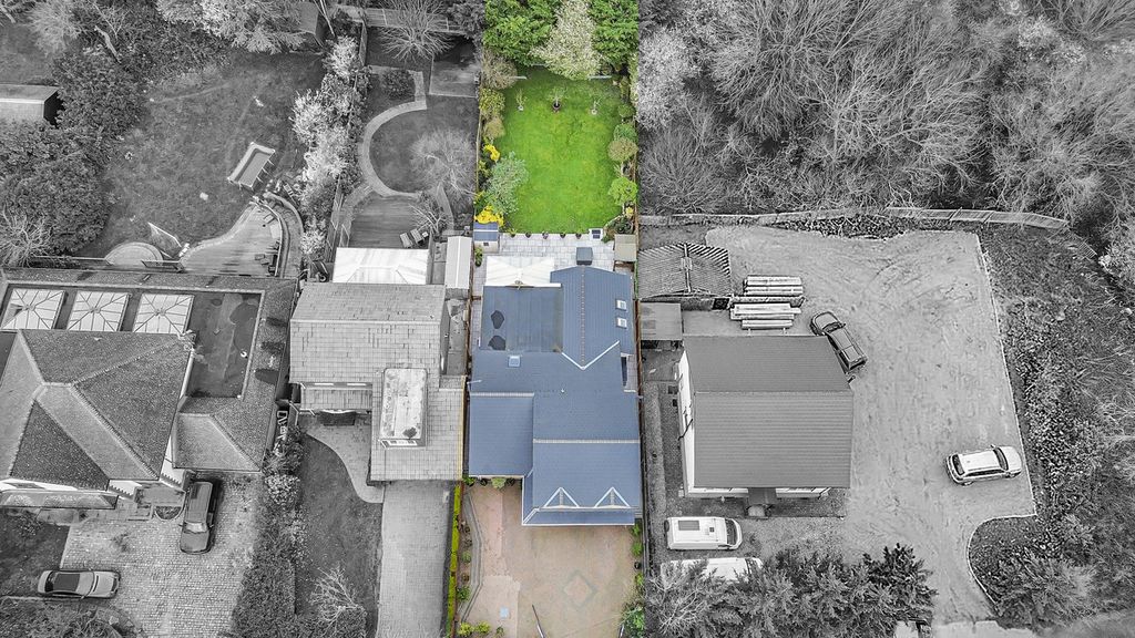Additional image 2 of 5 bed detached house for saleLee Chapel Lane, Basildon SS16