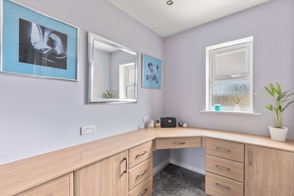 Additional image 28 of 6 bed detached house for saleAgincourt Drive, Bingley, West Yorkshire BD16