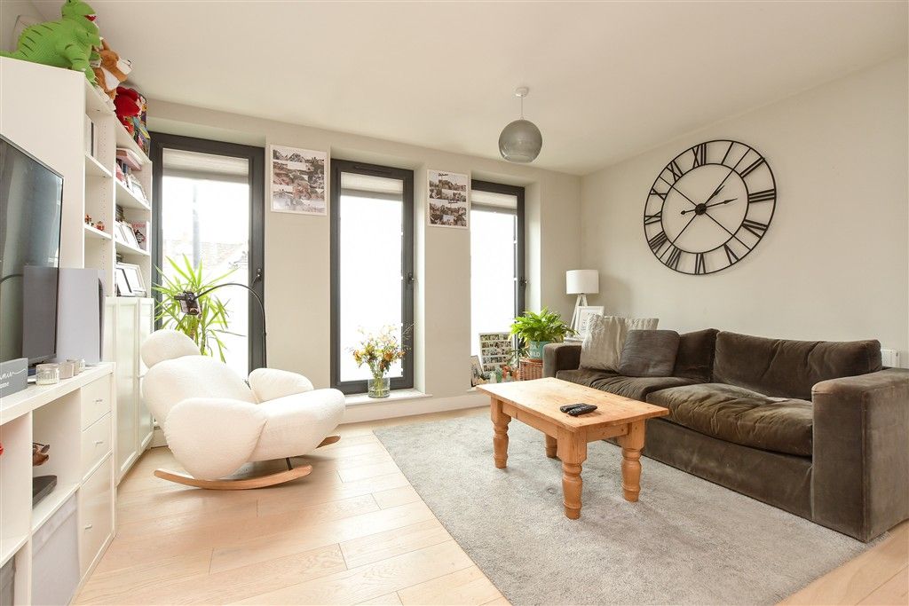 Additional image 7 of 2 bed flat for saleHigh Street, Dorking, Surrey RH4