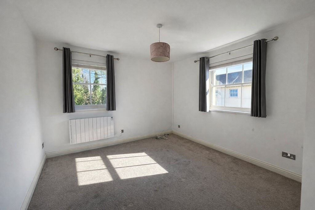 Additional image 3 of 2 bed flat for saleGravel Hill Road, Yate, Bristol BS37