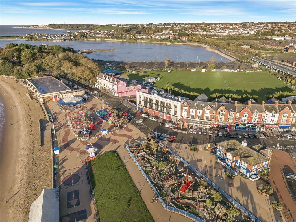 3 bed flat for saleApartment Three, Elysium, The Old Harbour, Barry Island CF62 photo 2