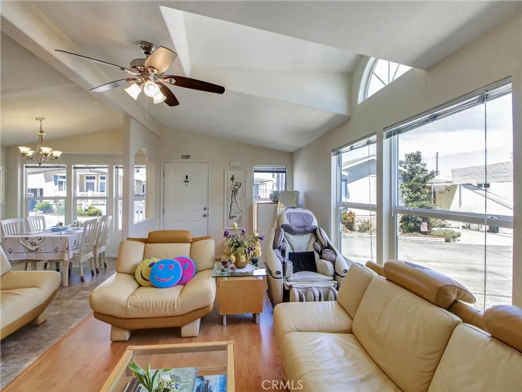 Additional image 3 of 2550 Pacific Coast Highway Unit 51, Torrance, CA 90505