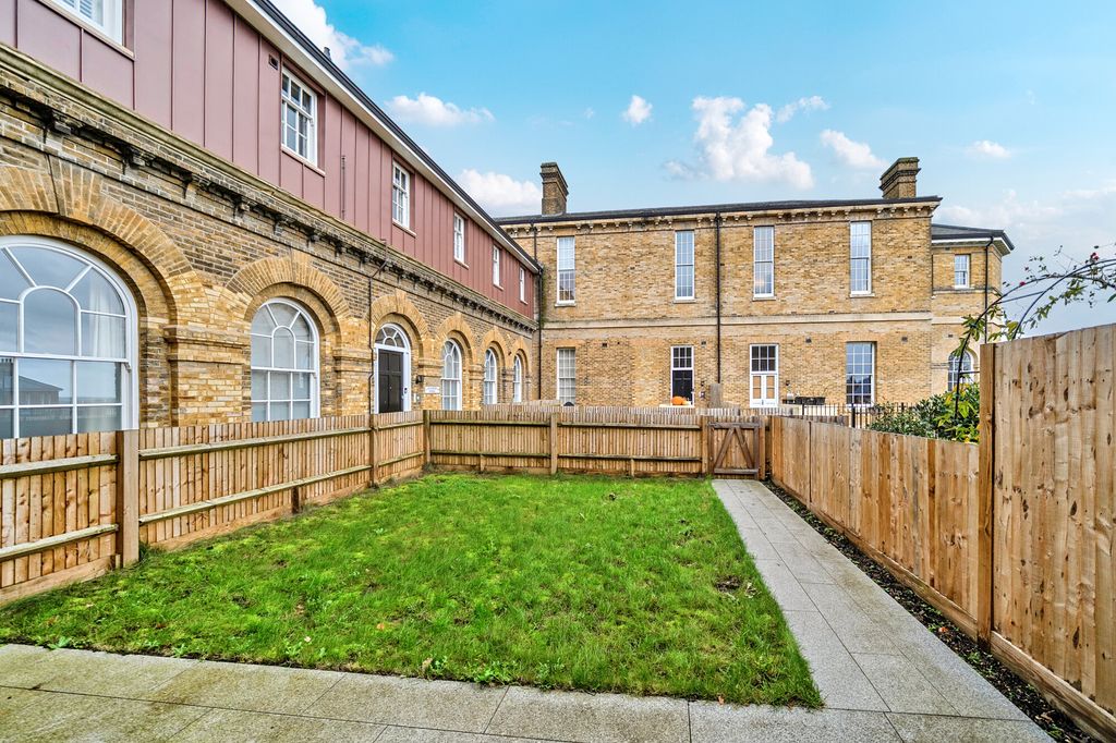 Additional image 8 of 4 bed terraced house for saleGillies Lane, Aldershot GU11