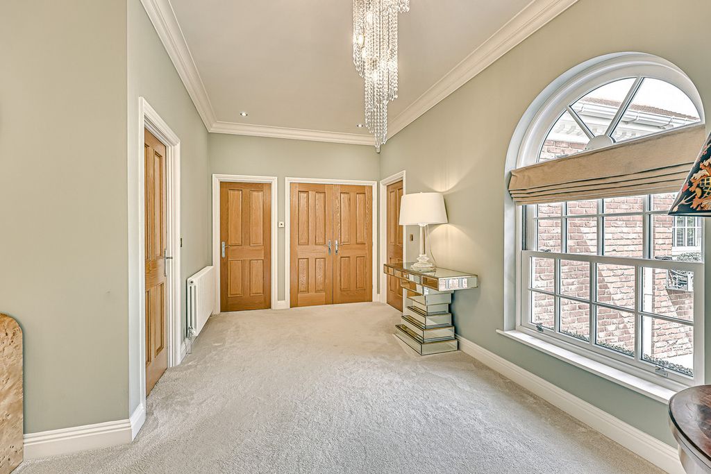 Additional image 27 of 5 bed detached house for saleVicarage Heights, Benfleet SS7
