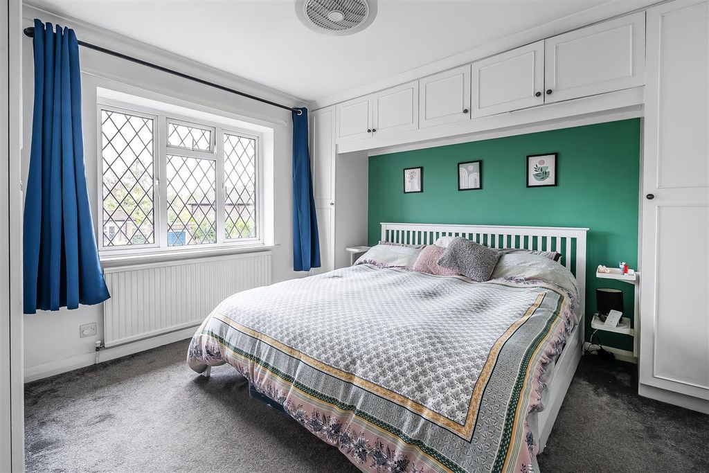 Additional image 23 of 3 bed property for saleGlebe Road, Ashtead KT21