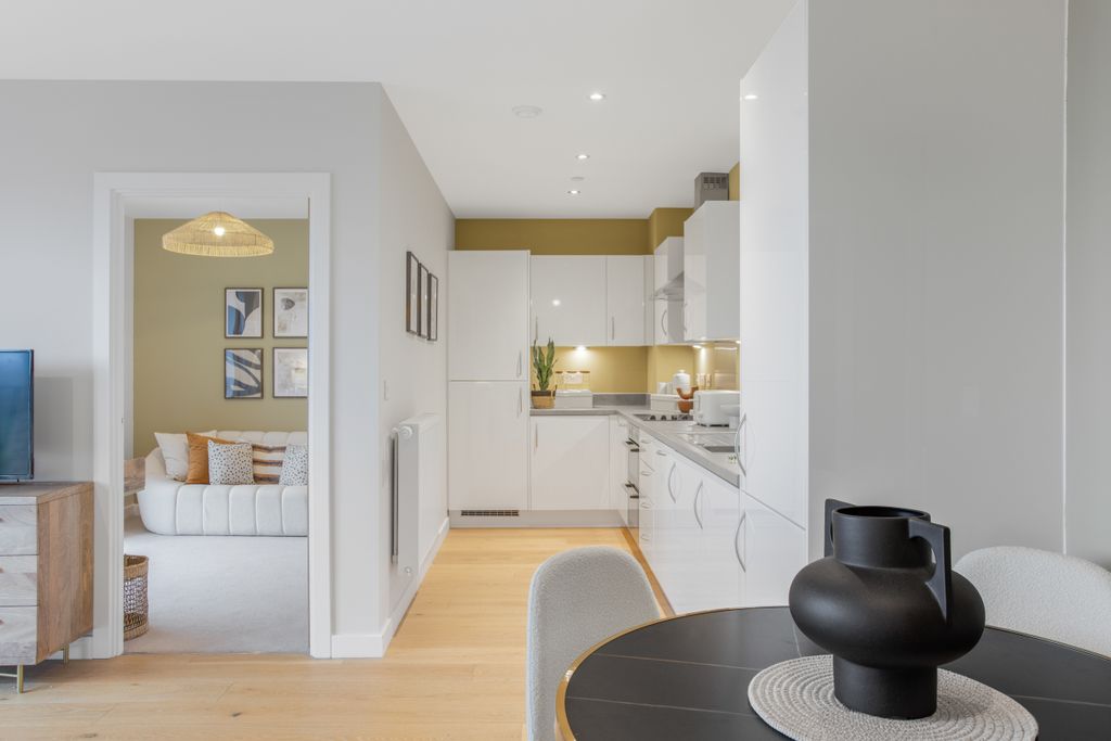 Additional image 2 of 3 bed flat for saleAbbey Road, Barking IG11