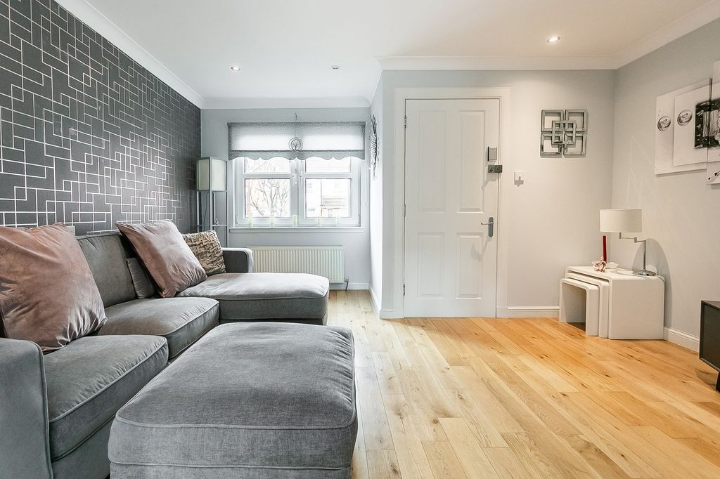 Additional image 4 of 4 bed semi-detached house for saleFernieside Place, Edinburgh EH17