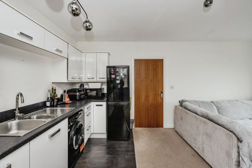 Additional image 10 of 2 bed flat for saleMoorland Green, Gorseinon, Swansea SA4
