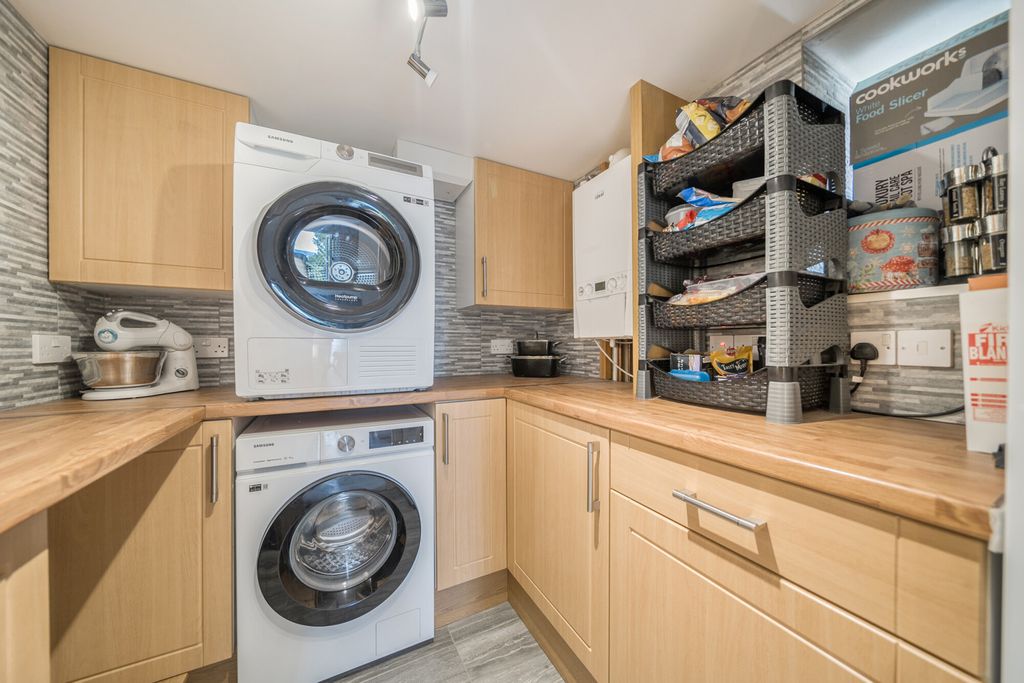 Additional image 34 of 8 bed detached house for saleFremantle Road, Belvedere DA17