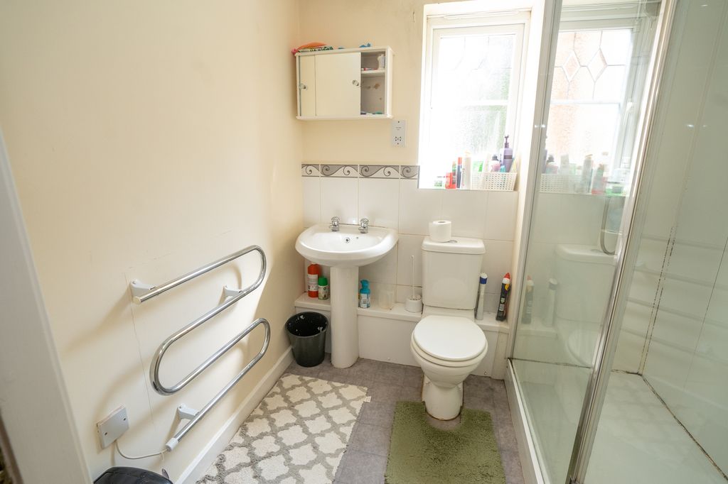 Additional image 7 of 2 bed flat for saleLinnets Park, Runcorn WA7