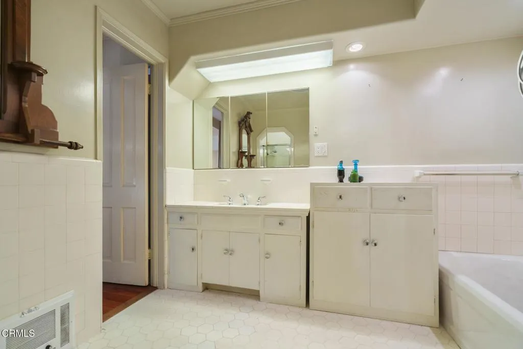 Additional image 50 of 2341 Meadow Valley Terrace, Los Angeles, CA 90039