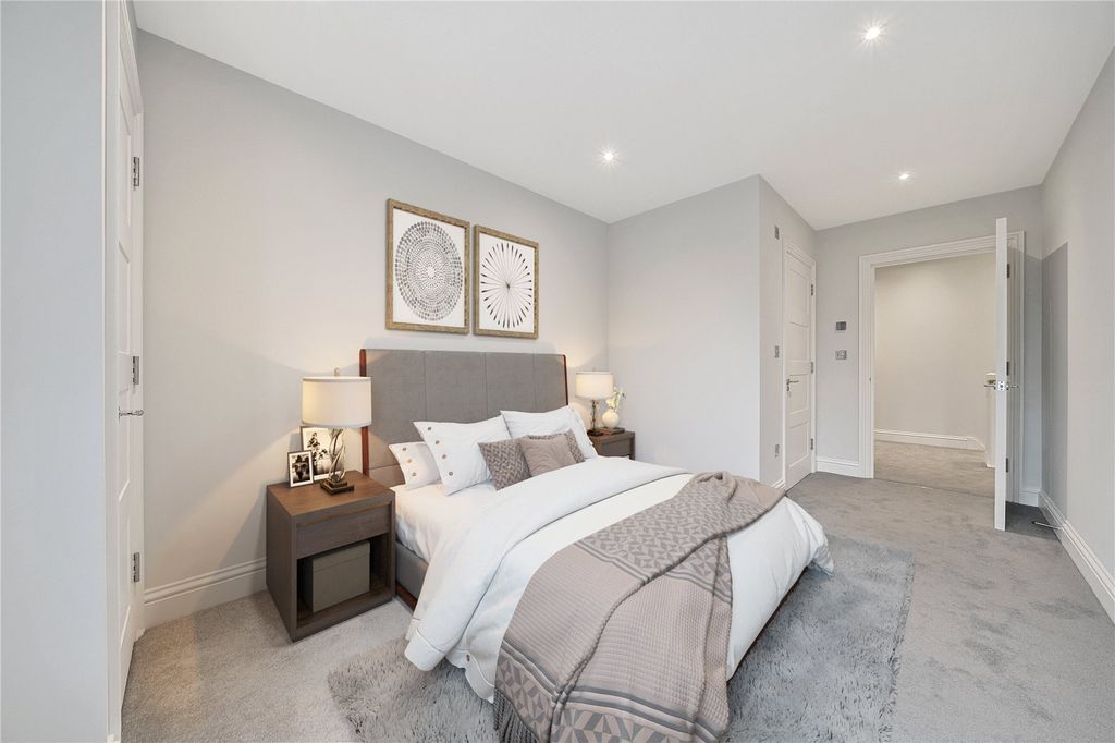 Additional image 4 of 2 bed flat for saleBromley Road, Beckenham BR3