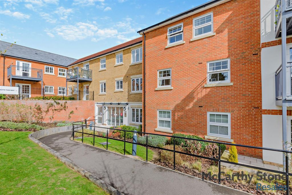 Additional image 31 of 2 bed flat for saleQueen Elizabeth Place, Orchard Lane, Alton GU34