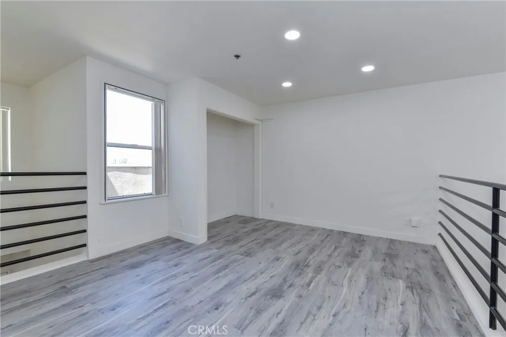 Additional image 76 of 2915 Montrose Avenue Unit 525, Glendale, CA 91214