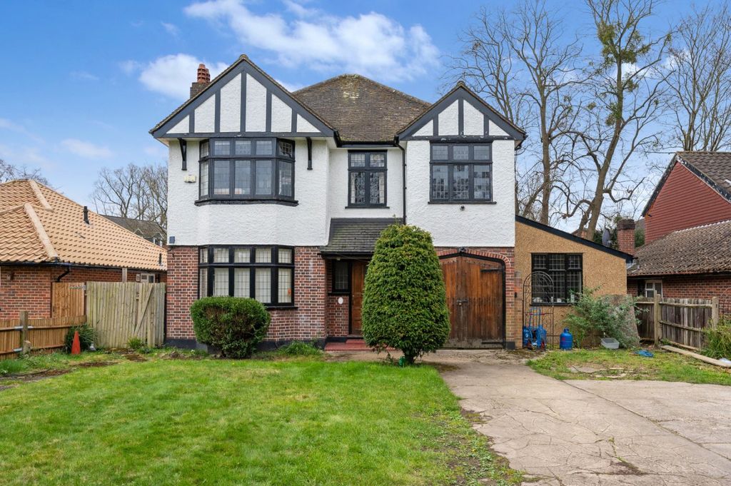 5 bed detached house for salePark Road, Beckenham BR3