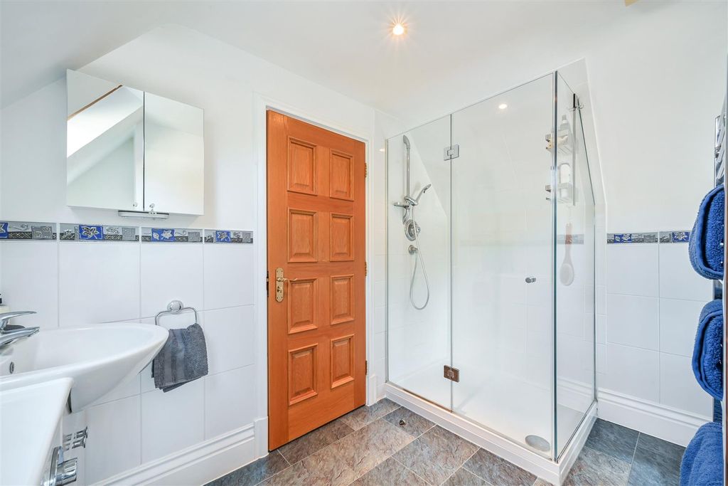 Additional image 23 of 2 bed flat for saleHolly Hill Park, Banstead SM7