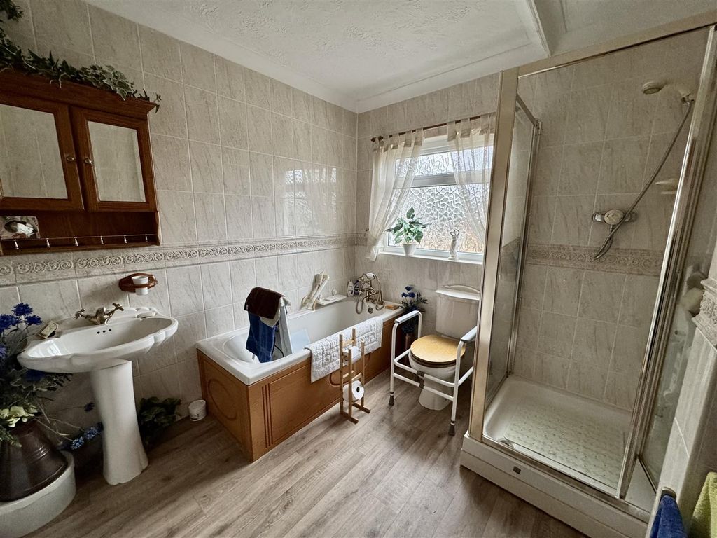 Additional image 8 of 4 bed detached bungalow for saleParc Henry Lane, Ammanford SA18