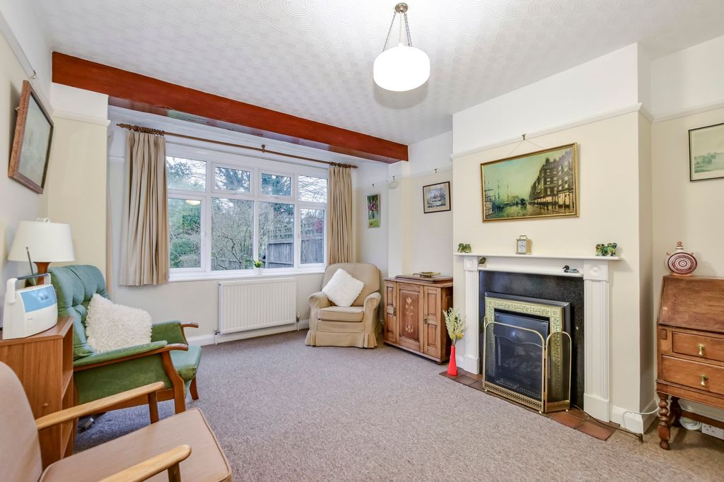 Additional image 3 of 3 bed semi-detached house for saleBroomfield Rise, Abbots Langley WD5