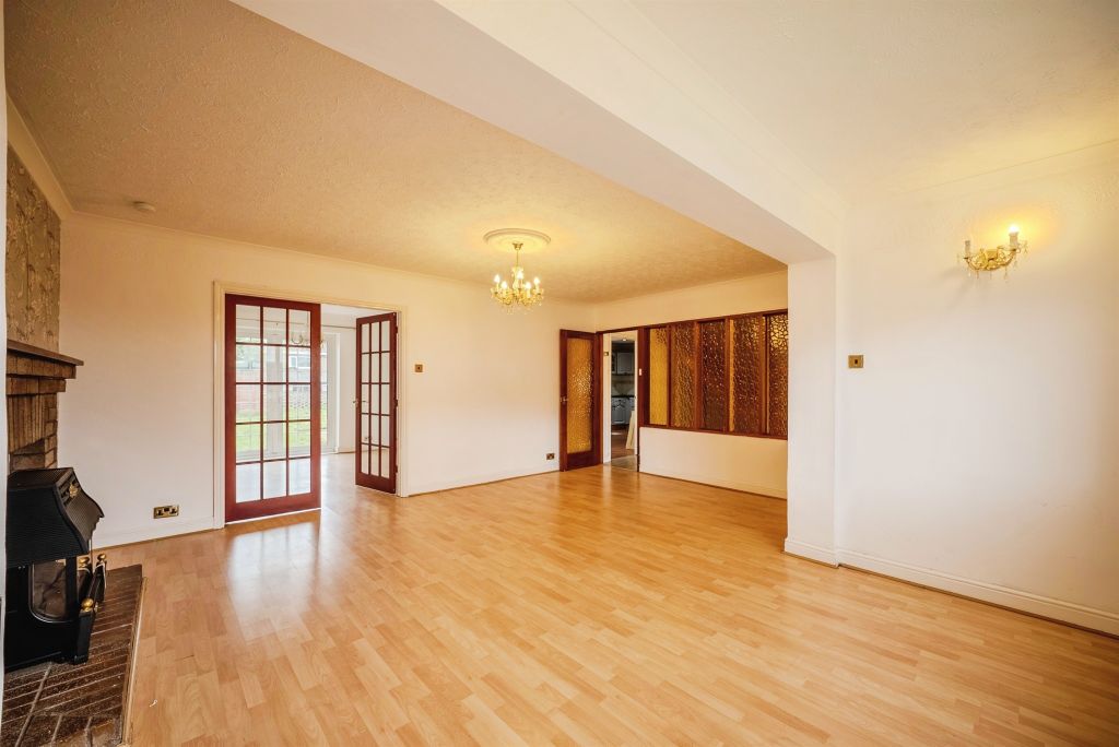 Additional image 4 of 5 bed detached house for saleBudden Crescent, Caldicot NP26