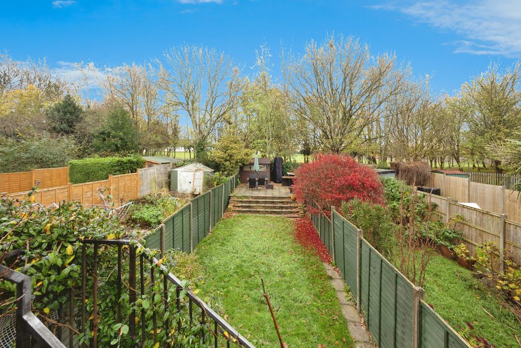 4 bed town house for saleMabledon Avenue, Ashford, 8 TN24