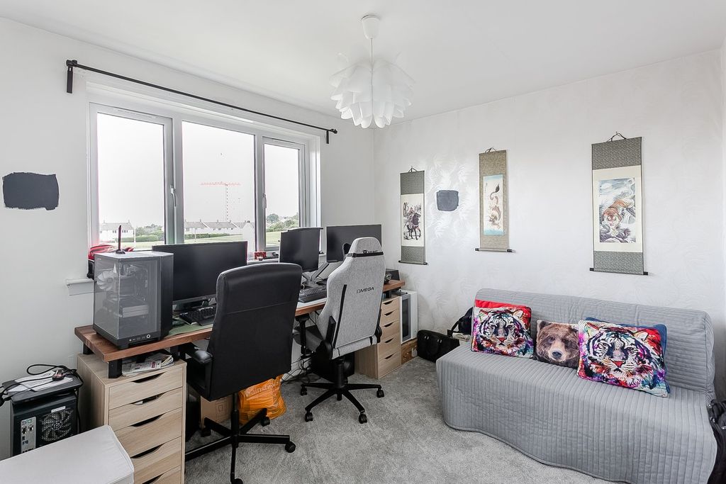 Additional image 14 of 3 bed semi-detached house for saleMoredun Park Gardens, Edinburgh EH17