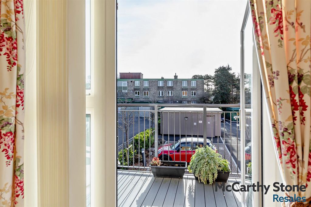 Additional image 4 of 2 bed flat for saleGordon Court, Flood Lane, Bridport DT6