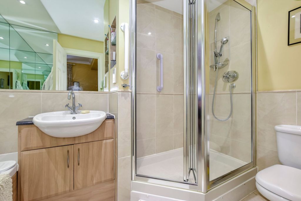 Additional image 15 of 2 bed flat for saleBreakspear Place, Abbots Langley WD5