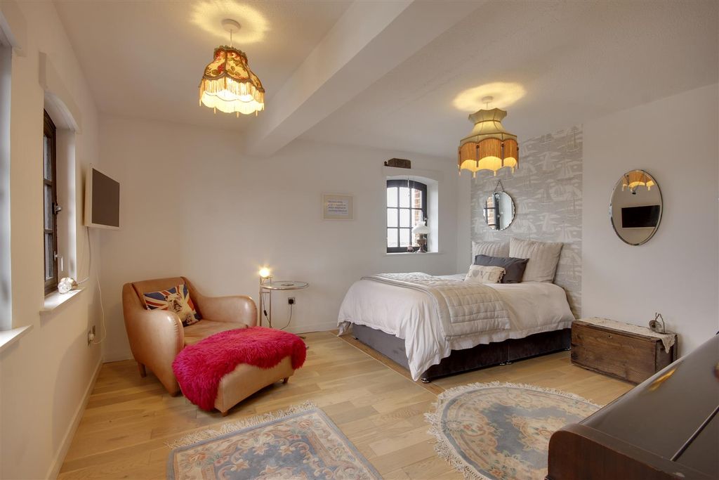 Additional image 4 of 1 bed flat for saleKingston Street, Hull HU1