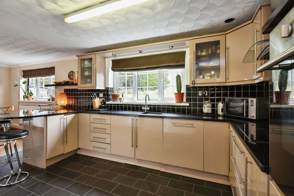 Additional image 6 of 4 bed cottage for saleMaesquarre Road, Betws, Ammanford, Carmarthenshire SA18