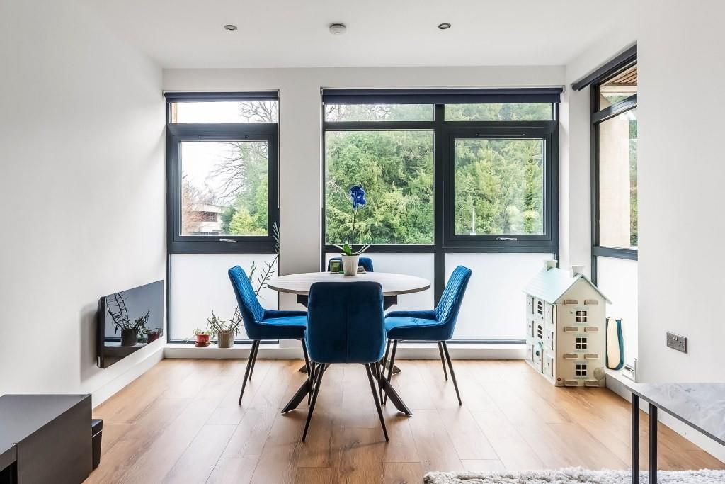 Additional image 8 of 2 bed flat for saleDeepdene Avenue, Dorking RH5
