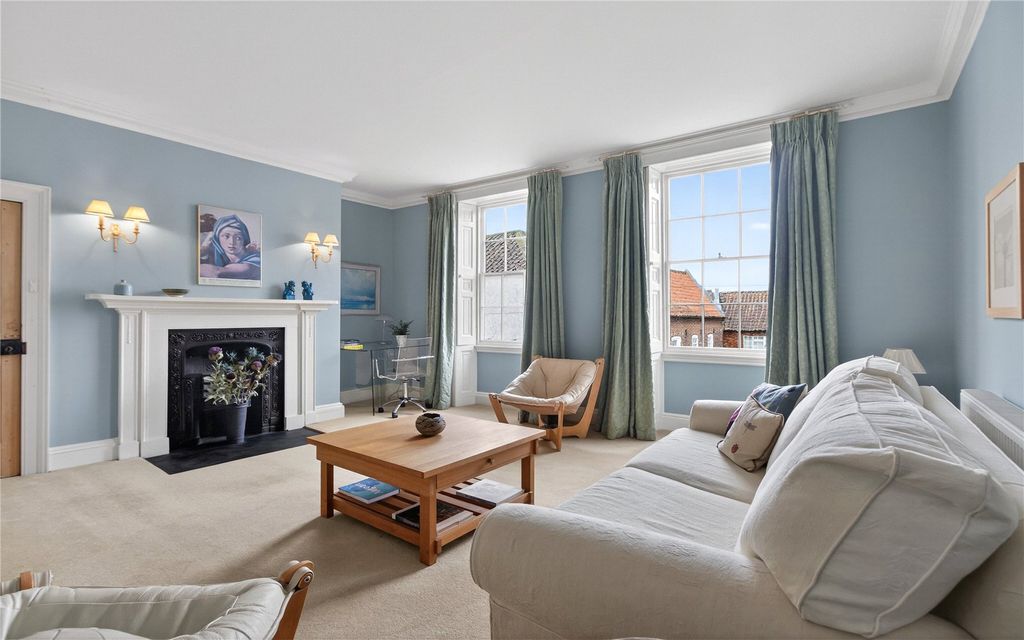 Additional image 7 of 4 bed terraced house for saleBeauclerk House, 13 South Street, Caistor, Market Rasen LN7