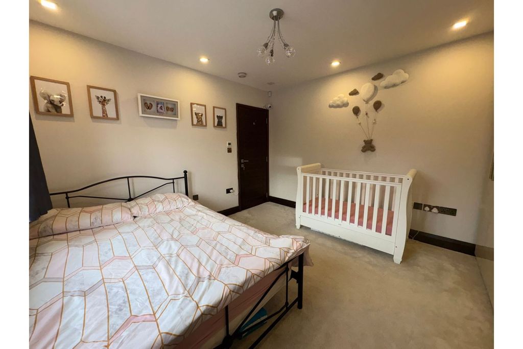 Additional image 19 of 3 bed semi-detached house for saleBeeston Close, Watford WD19