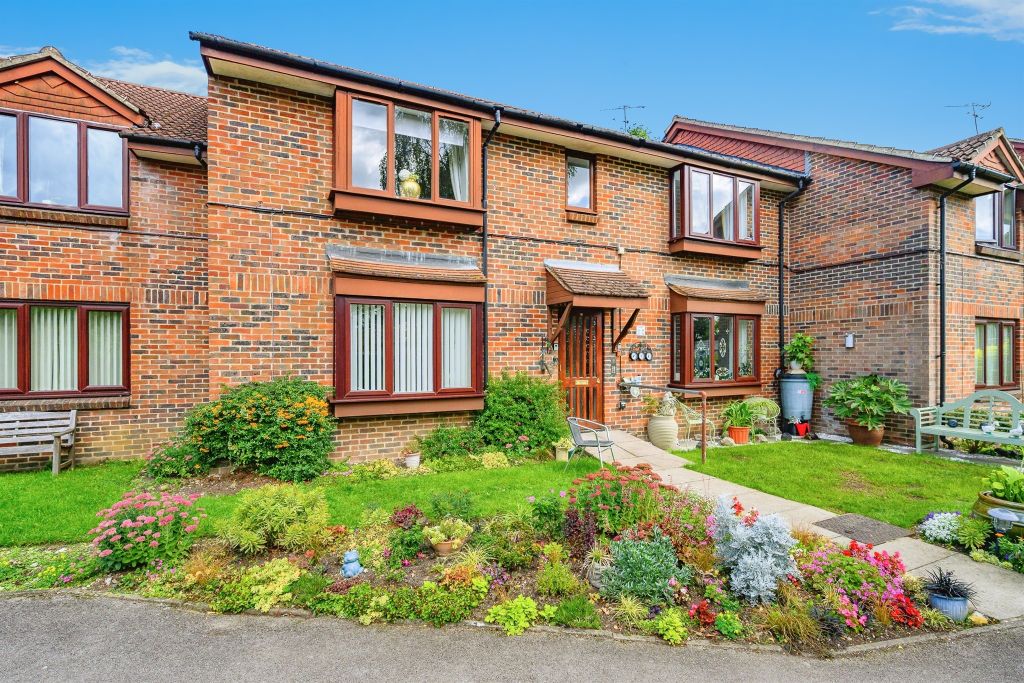 1 bed flat for saleThe Grange, Abbots Langley WD5