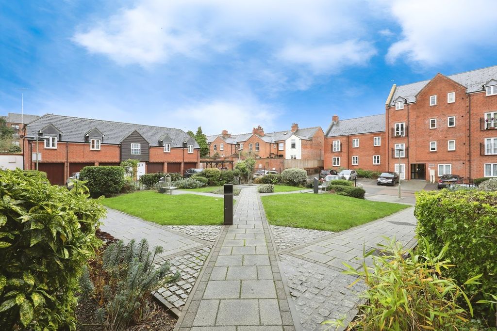 Additional image 17 of 2 bed flat for saleBritannia Road, Banbury OX16