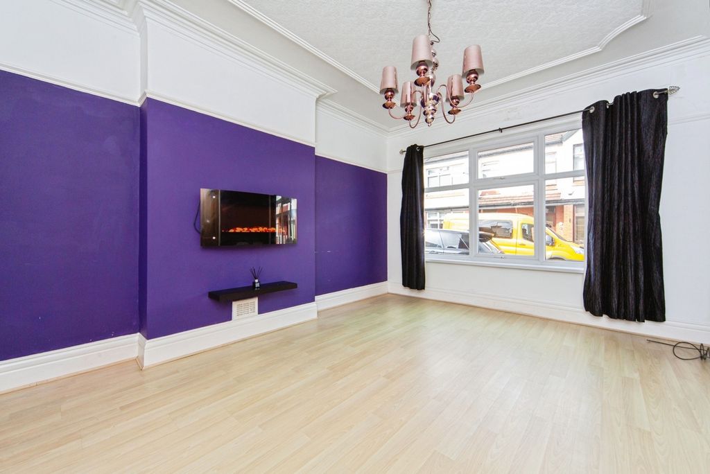 Additional image 2 of 4 bed end terrace house for saleKingsdale Avenue, Birkenhead CH42