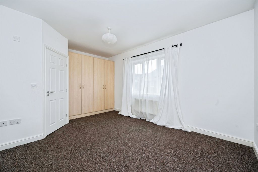 Additional image 13 of 3 bed property for saleTaylor Court, Ashbourne DE6