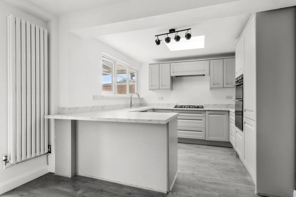 Additional image 2 of 23 Fulton Close, Bromsgrove, Worcestershire.  B60 2HA