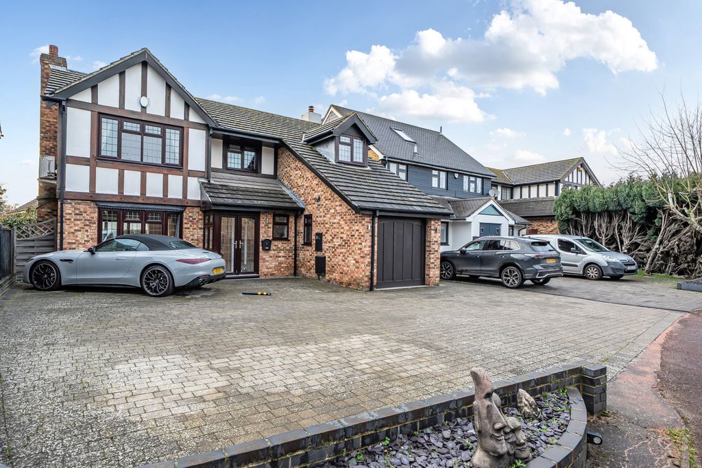 4 bed detached house for saleHeathwood Walk, Bexley, Kent DA5