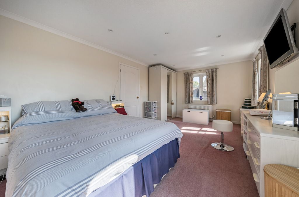 Additional image 4 of 3 bed detached house for saleLindley Gardens, Alresford, Hampshire SO24