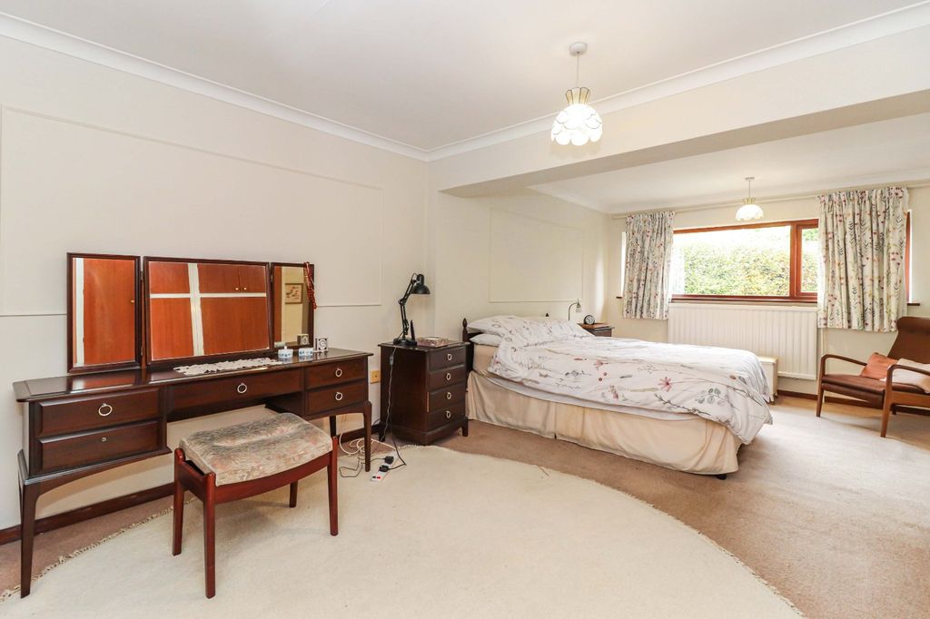 Additional image 12 of 5 bed detached house for saleEghams Wood Road, Beaconsfield, Buckinghamshire HP9