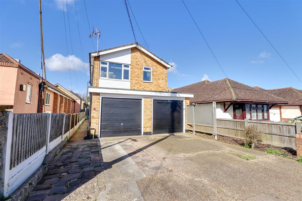 Additional image 13 of 2 bed flat for saleWoodfield Road, Hadleigh SS7