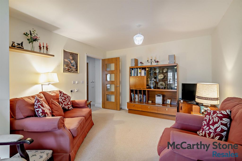 Additional image 5 of 1 bed flat for saleBarnhill Court, Barnhill Road, Chipping Sodbury, Bristol BS37