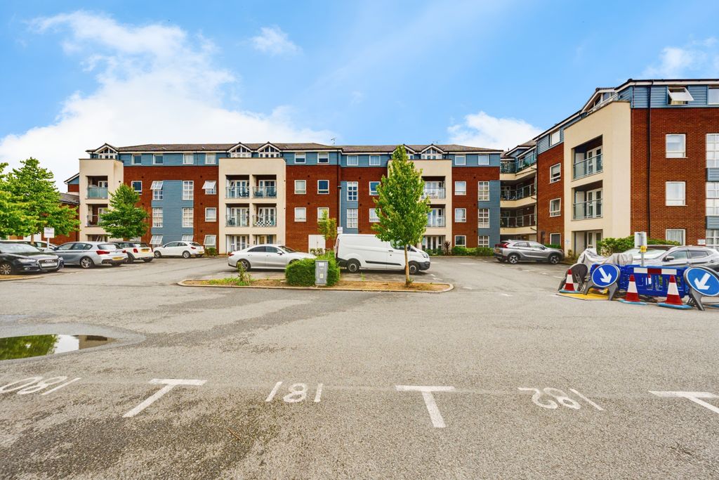 Additional image 19 of 2 bed flat for saleMorris Drive, Belvedere DA17