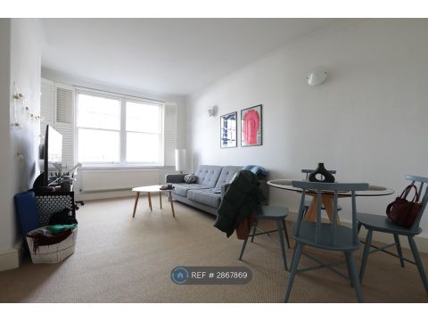 Stonefield Mansions, London N1