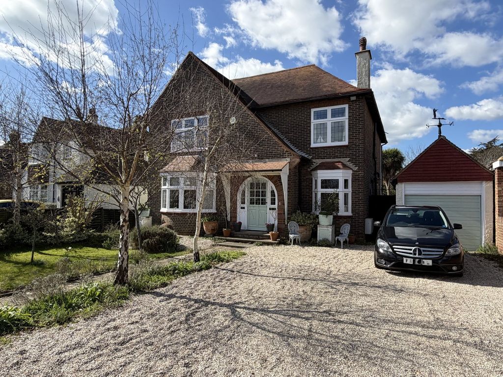 4 bed detached house for saleRichmond Road, Bexhill-On-Sea TN39