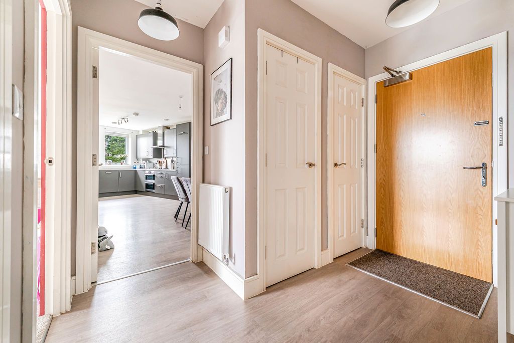 2 bed flat for saleNicholson Road, Locking Parklands- Superb Flat! BS24 photo 5