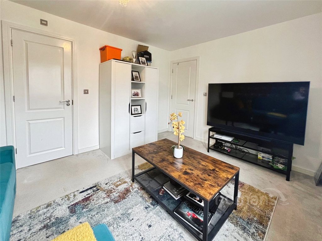 Additional image 21 of 5 bed town house for saleFrench Drive, Wellesley, Aldershot GU11