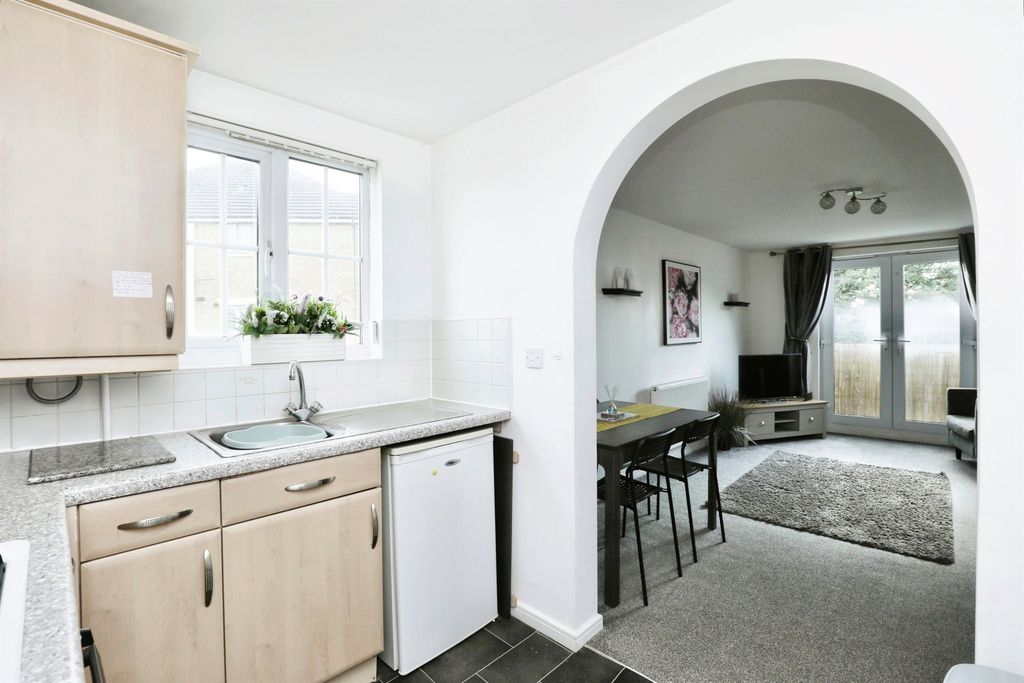 Additional image 6 of 2 bed flat for salePrimrose Place, Bessacarr, Doncaster DN4